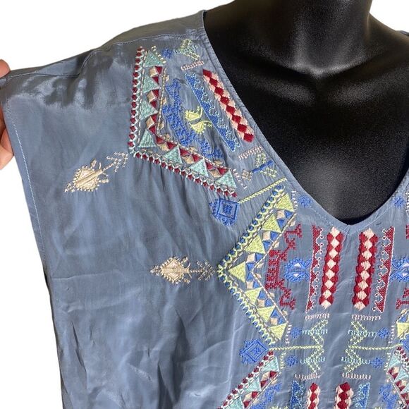 Sundance women’s small silk feel southwestern embroidered shift dress - Picture 3 of 8